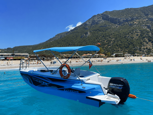 Speedboat